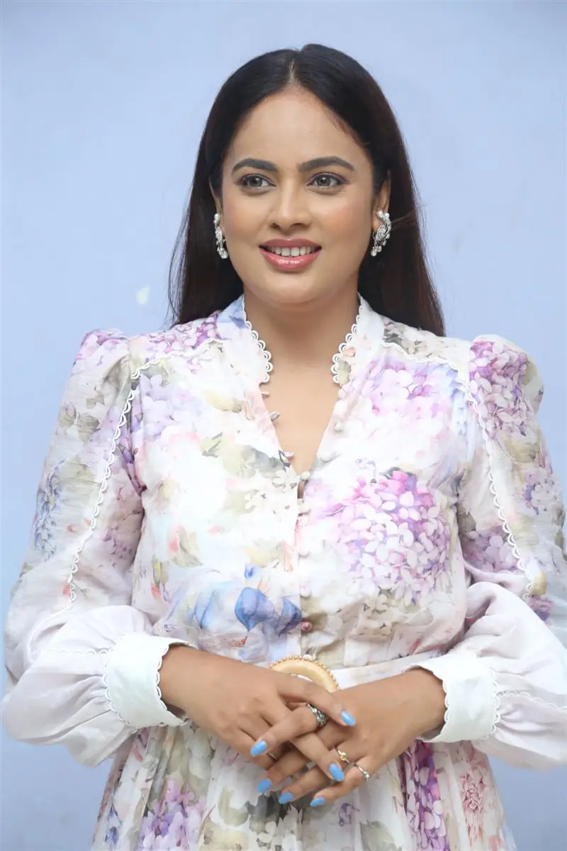 TELUGU ACTRESS NANDITA SWETHA AT OO MANCHI GHOST MOVIE RELEASE EVENT 9
